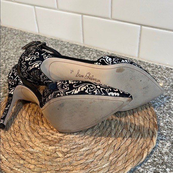 Sam Edelman Harlow Women's Size 7.5 Black and Gold Brocade Ankle Strap Heels - Picture 6 of 6